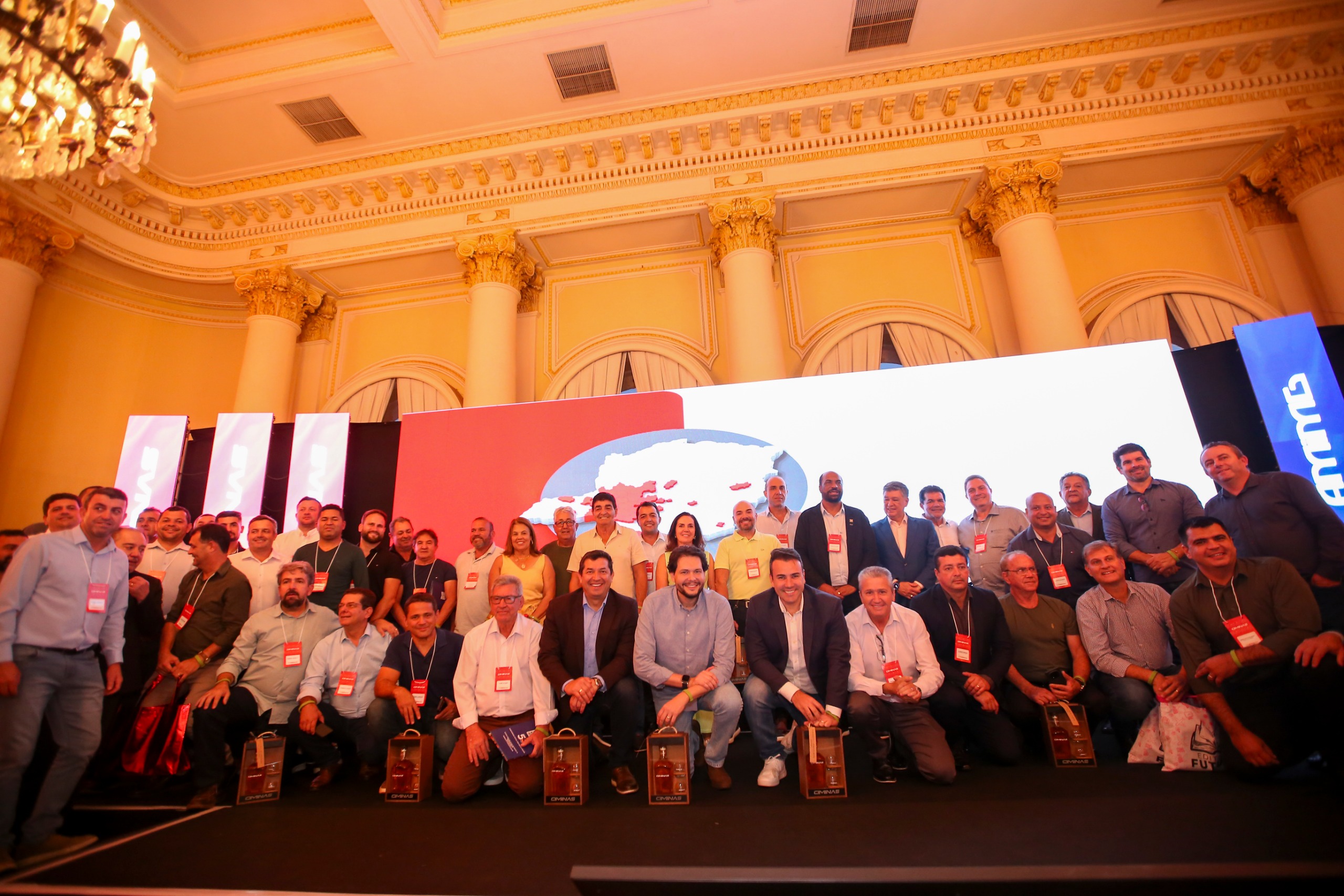 Encontro de Prefeitos CIMINAS 2025 · registro 13