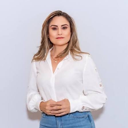 Fernanda Aparecida Lagares de Oliveira